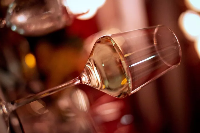 亚洲人午夜射精精品日韩