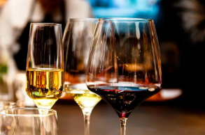 亚洲人午夜射精精品日韩