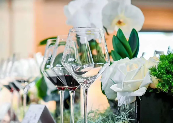 亚洲人午夜射精精品日韩